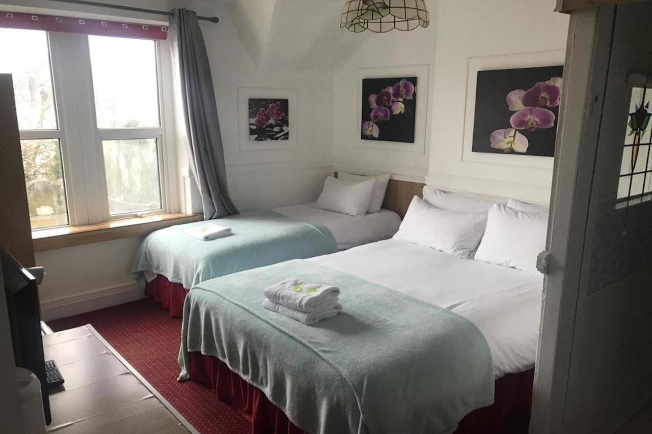 Oyo Maggie Jones Guest House Кардіфф Екстер'єр фото